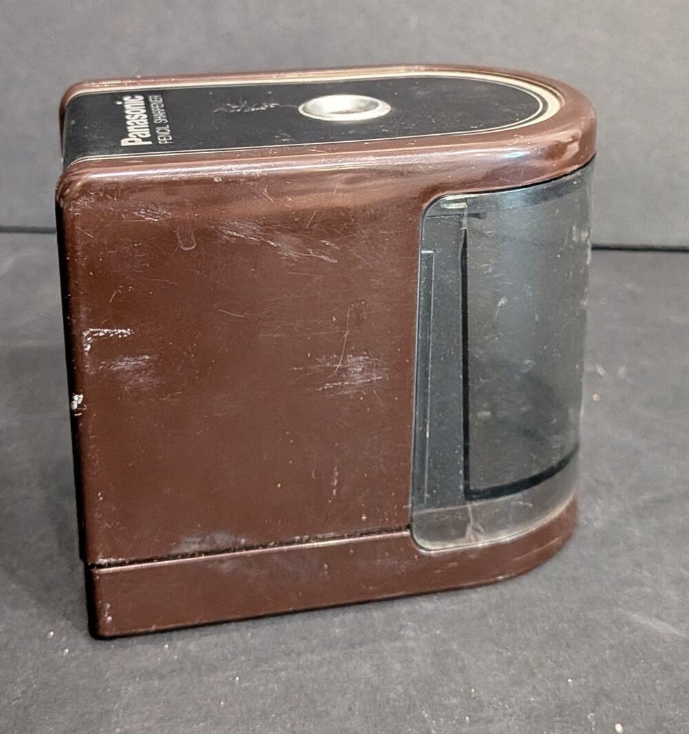 Vtg Panasonic Electric Pencil Sharpener KP-1A / Brown / Battery Power / Works